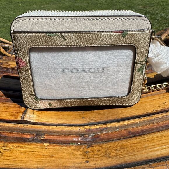 NWT coach Zip Card Case In Signature Floral Canvas With Heart Print CR971 - Picture 3 of 9